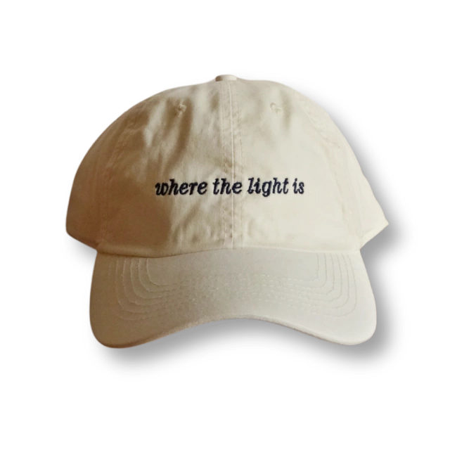 BONÉ WHERE THE LIGHT IS OFF-WHITE
